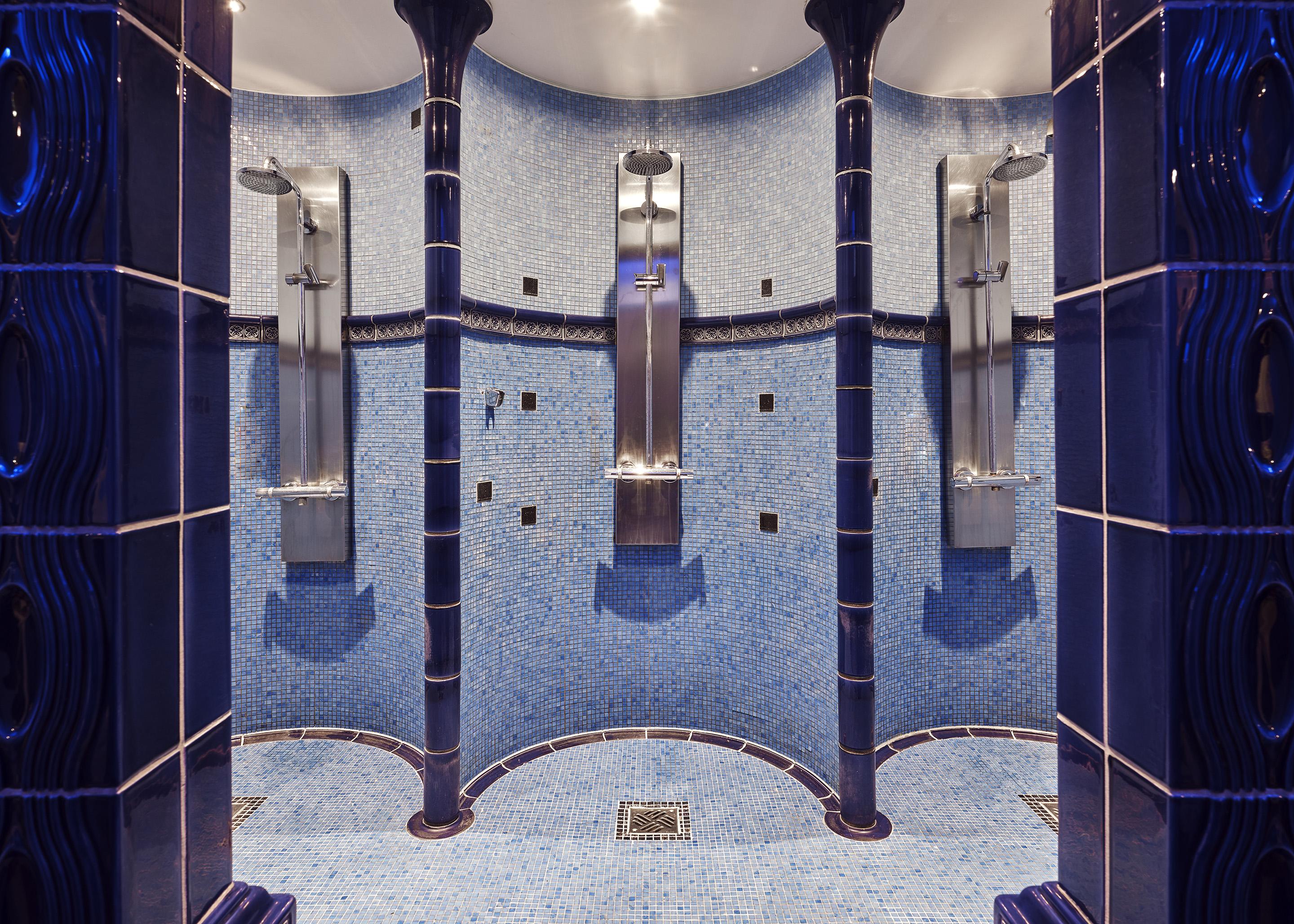 Maison Messmer - Ein Mitglied Der Hommage Luxury Hotels Collection Baden-Baden Exterior photo A shower on board a cruise ship