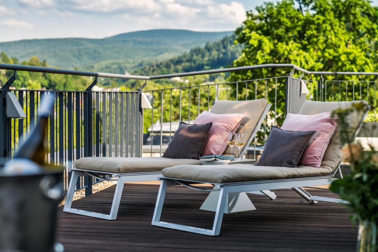 Maison Messmer - Ein Mitglied Der Hommage Luxury Hotels Collection Baden-Baden Exterior photo Sunloungers on a balcony