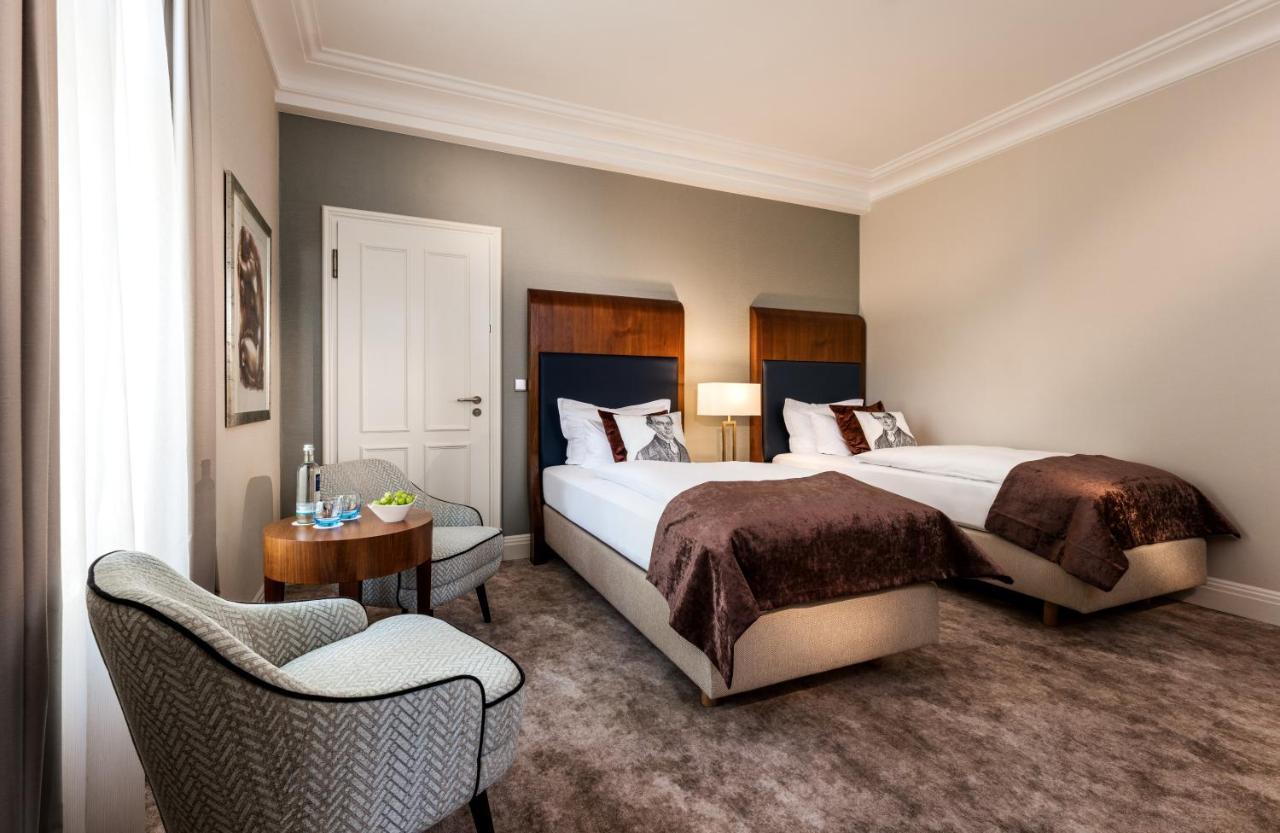 Maison Messmer - Ein Mitglied Der Hommage Luxury Hotels Collection Baden-Baden Exterior photo A room at the hotel