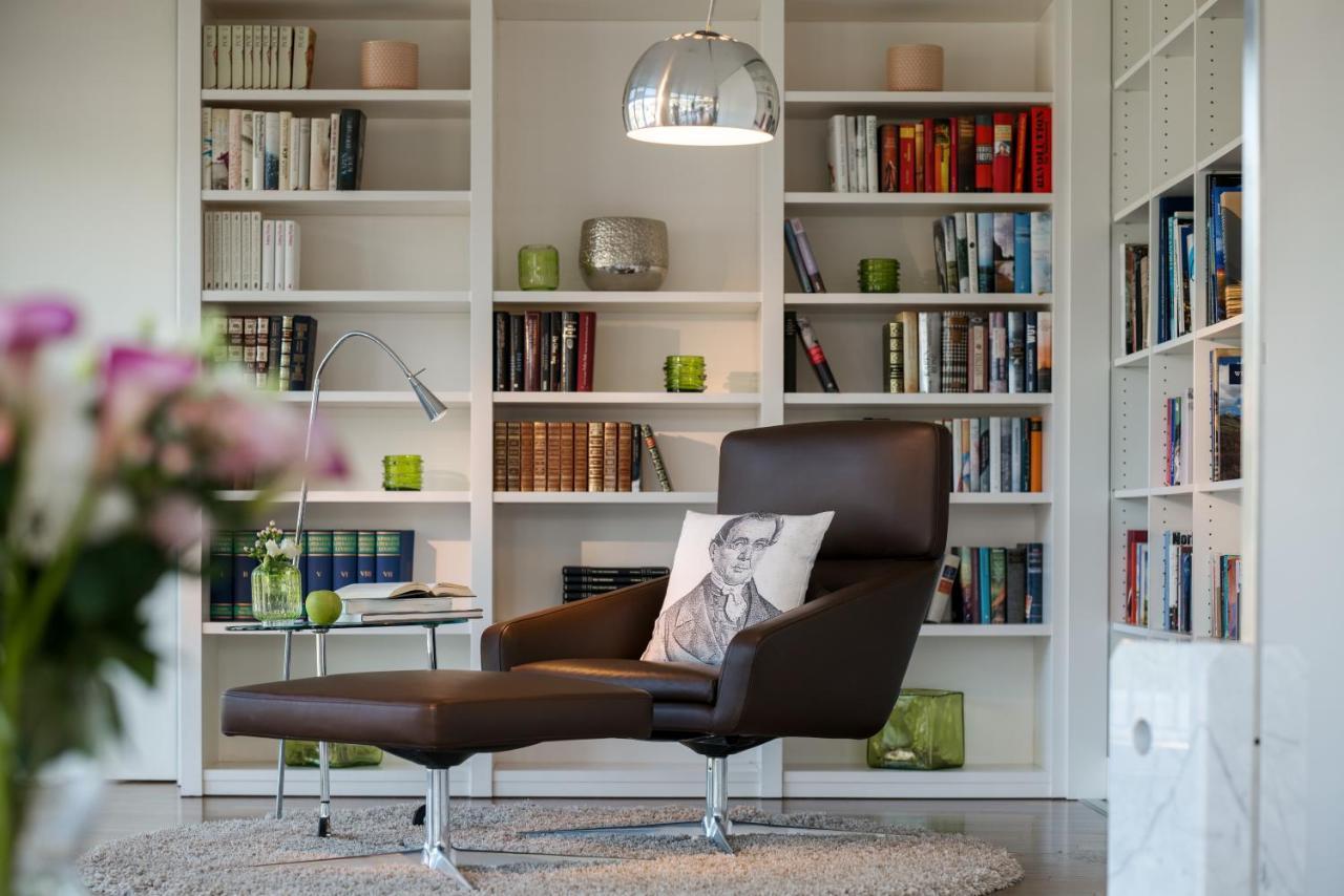 Maison Messmer - Ein Mitglied Der Hommage Luxury Hotels Collection Baden-Baden Exterior photo A library